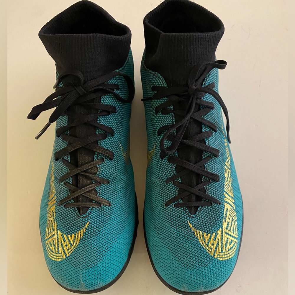 Nike Soccer Turf shoes, size 7.5